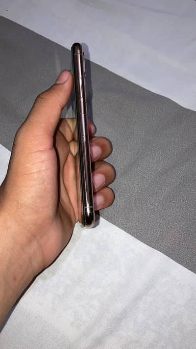 Apple iPhone XS