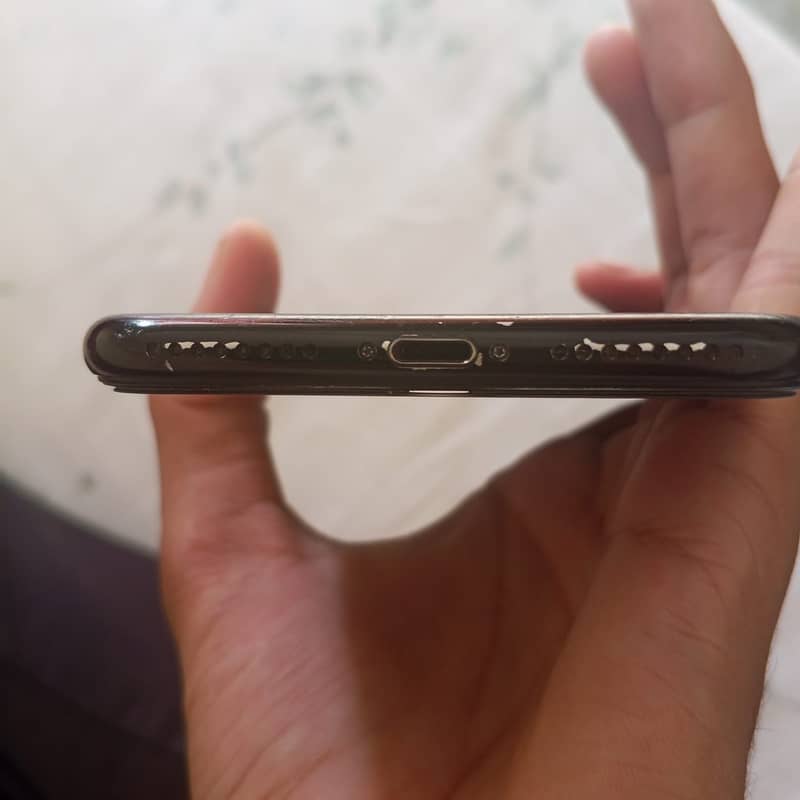 Apple iPhone 7 Plus 0