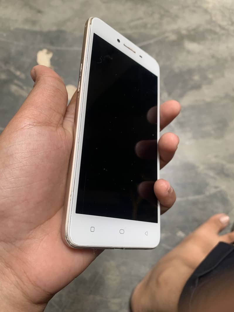 OPPO A37 1
