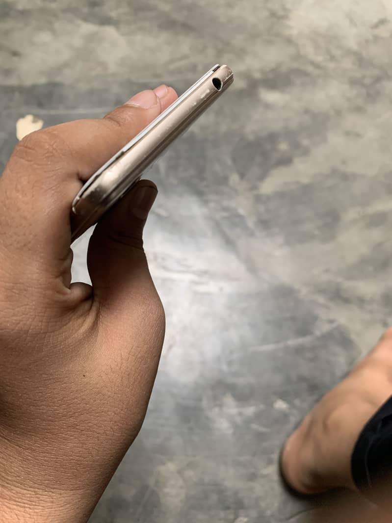 OPPO A37 4