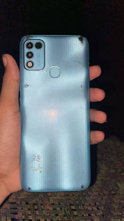 Infinix Hot 11 Play ram 4'64 battery time goodcondition 10/9