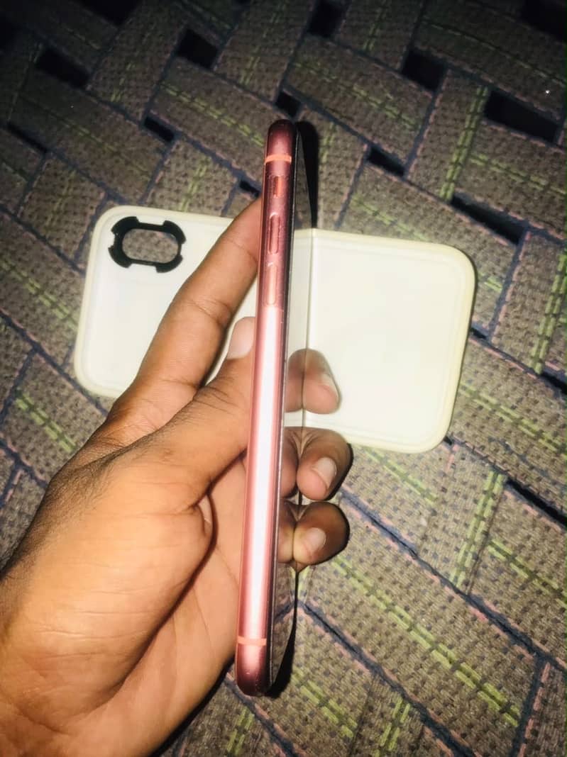 Apple iPhone XR 1