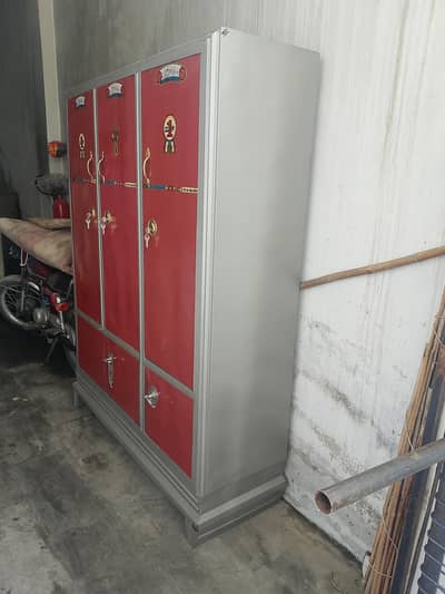 3 door wardrobe