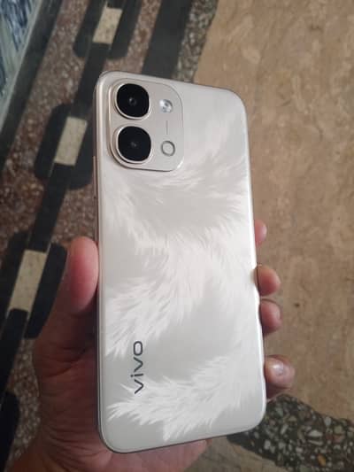 4days Used only 256GB Y31d