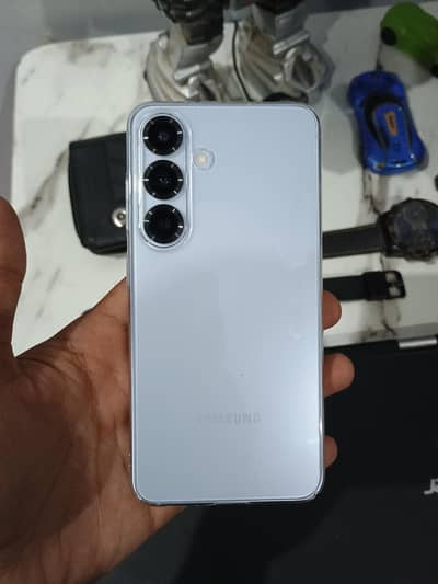 Samsung Mobile S25 ( Exchange possible )
