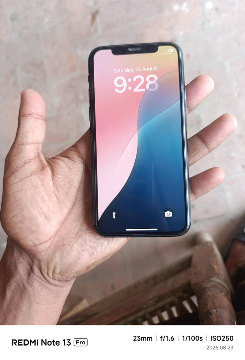 Apple iPhone 11 Pro 2