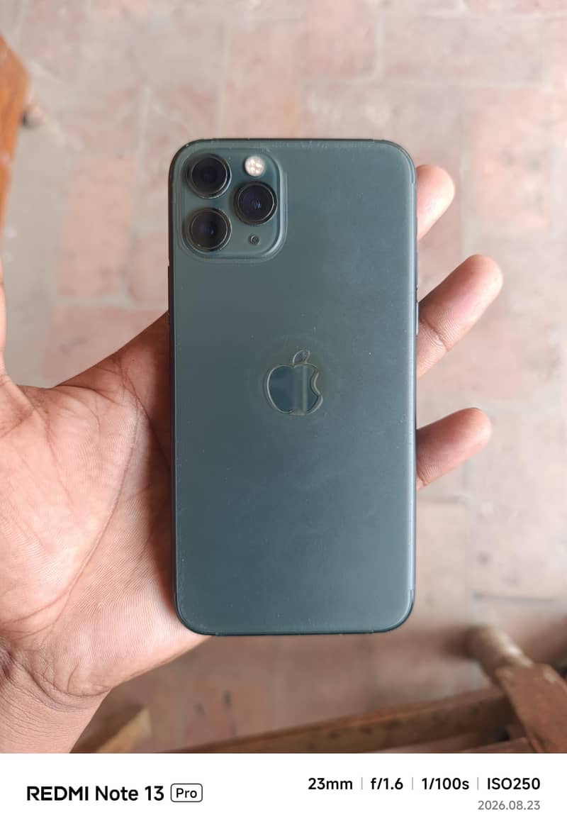 Apple iPhone 11 Pro 4
