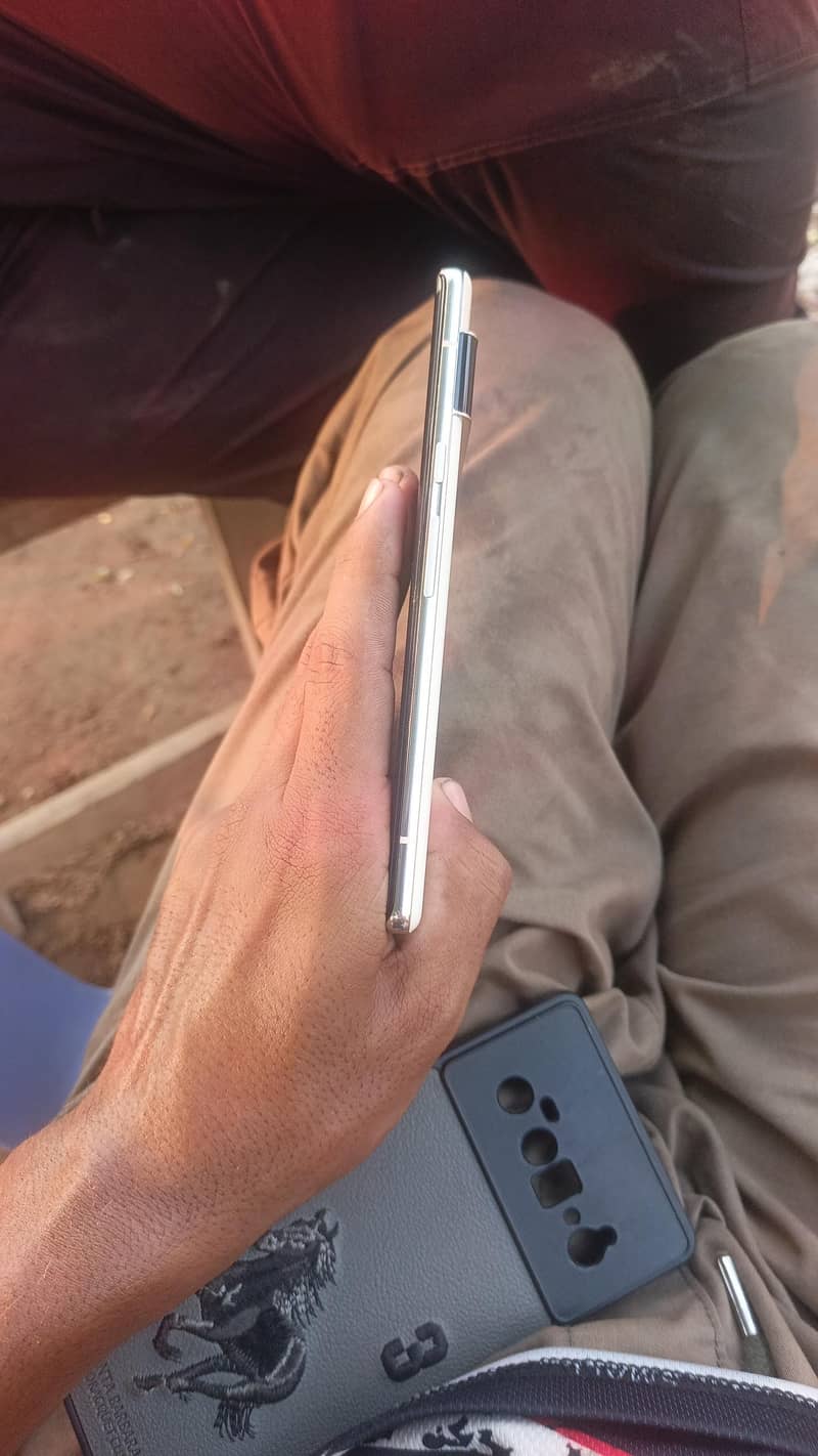 Google Pixel 6 Pro 2