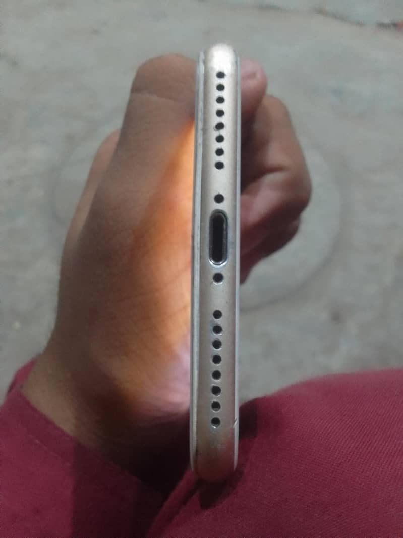 Apple iPhone 7 Plus 1