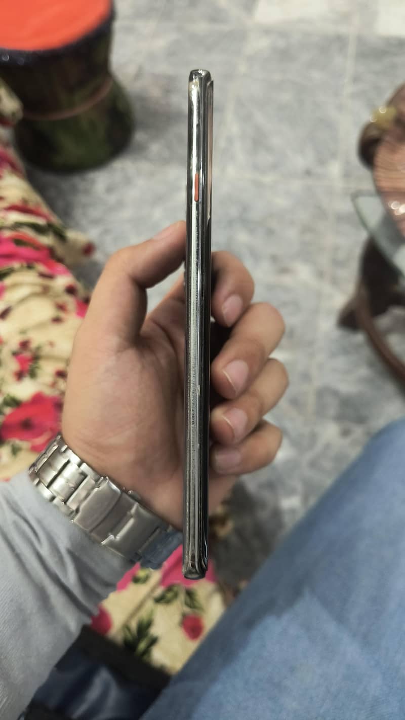 Tecno CAMON 40 Pro 3