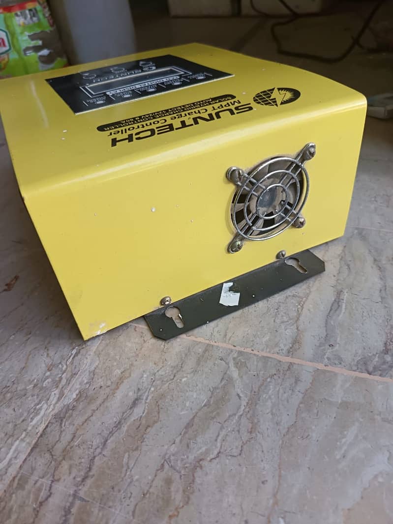 Sun Tech MPPT charge controller 2