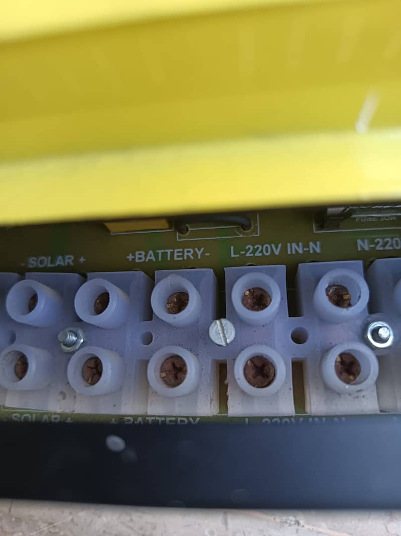Sun Tech MPPT charge controller 4