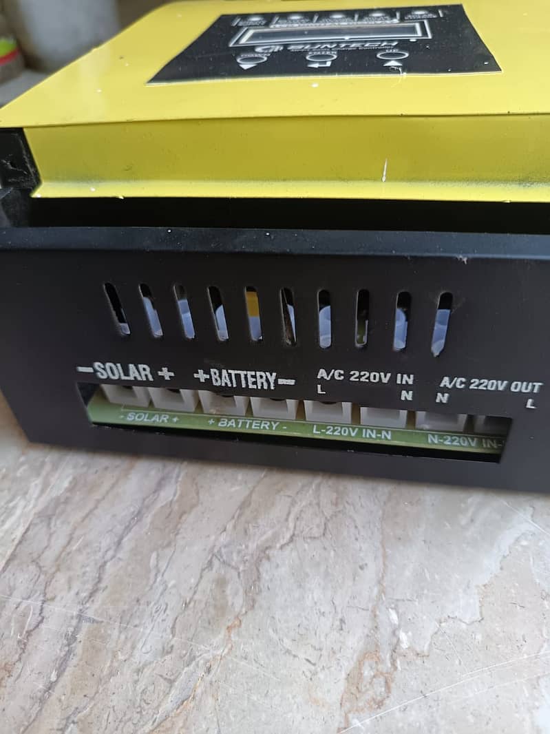 Sun Tech MPPT charge controller 5