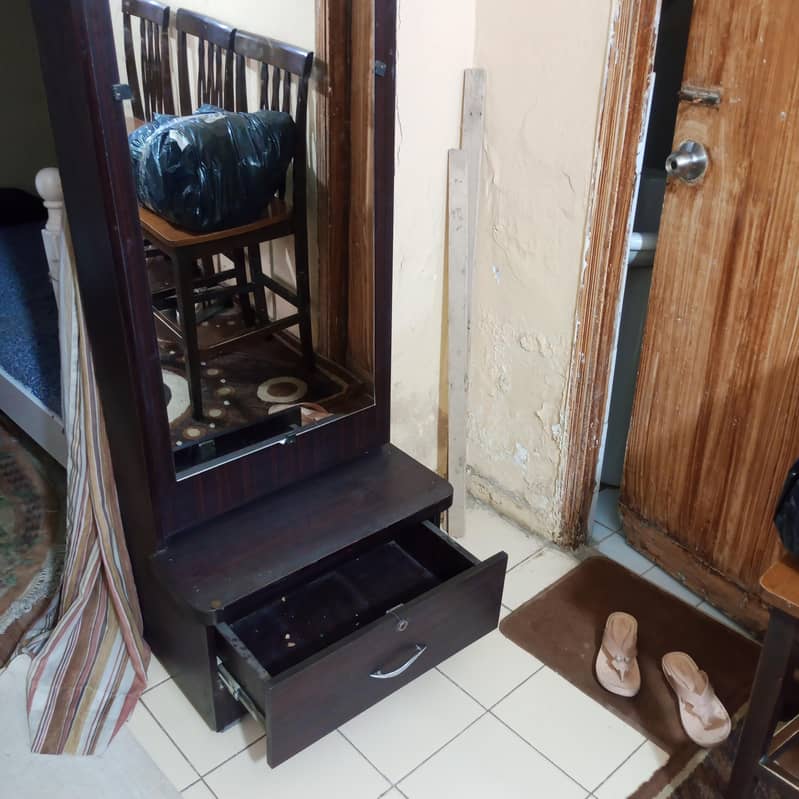 dressing table sliding door 0