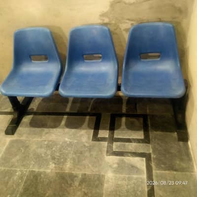 boss ki chair hai A+ mazboot frame