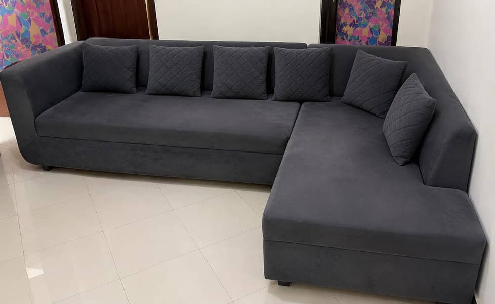 Lshap sofa 0