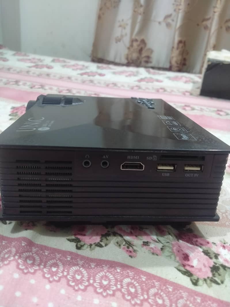 Unic projector 3