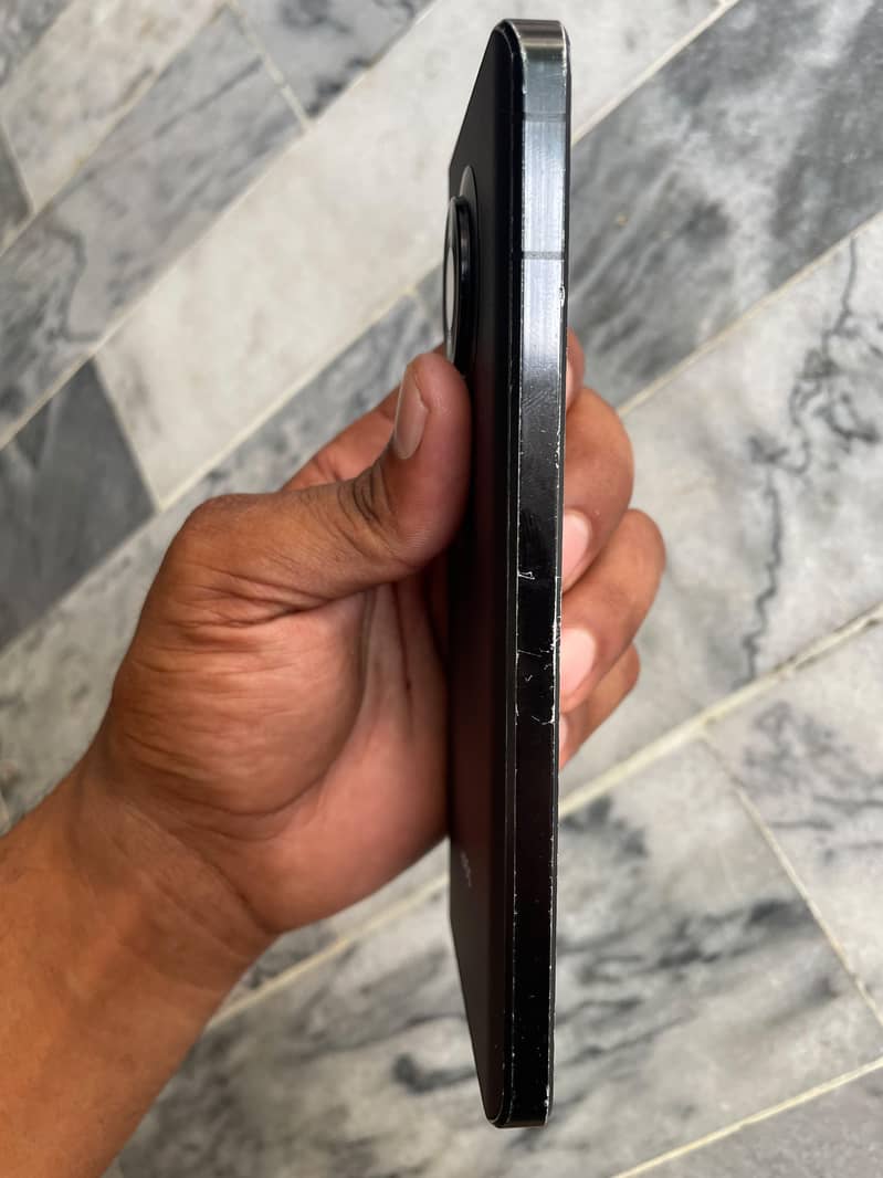 Sharp Aquos Sense7 3