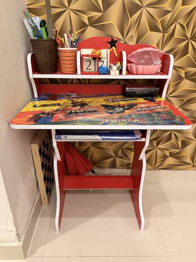 Kids study table