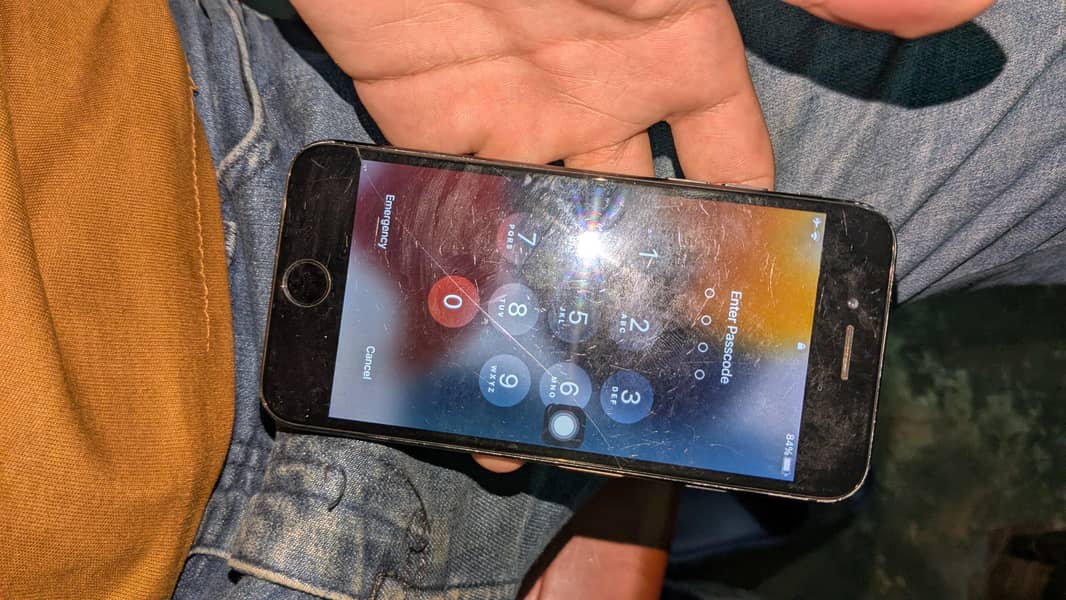 Apple iPhone 7 2