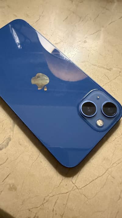 Apple iPhone 13