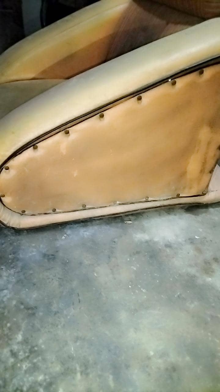 sofa dressing table bed complete and divider 1