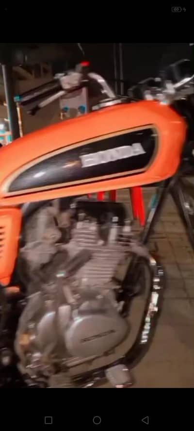 bhetreen bike h chalanay m koi Kam nh hai original point py h chamber