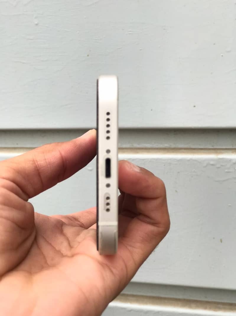 Apple iPhone 12 2