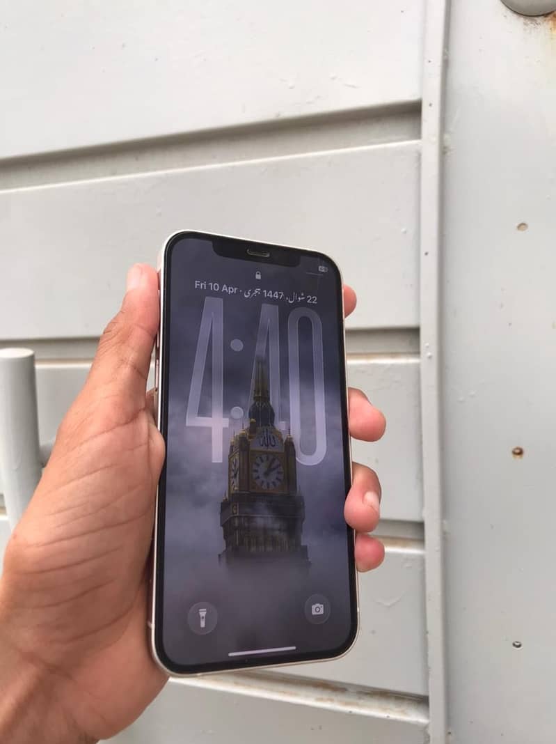Apple iPhone 12 5
