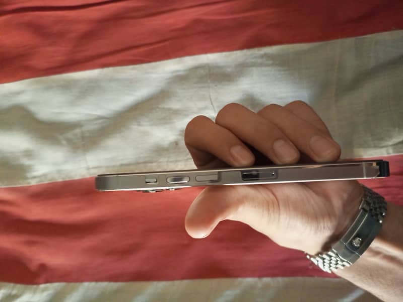Apple iPhone 13 Pro 3