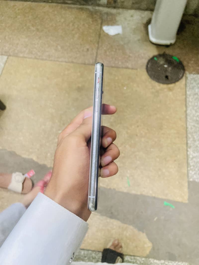 Apple iPhone X 1
