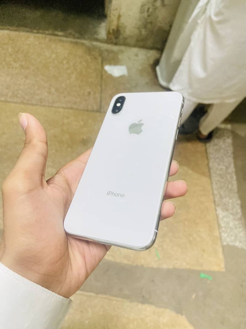 Apple iPhone X 5