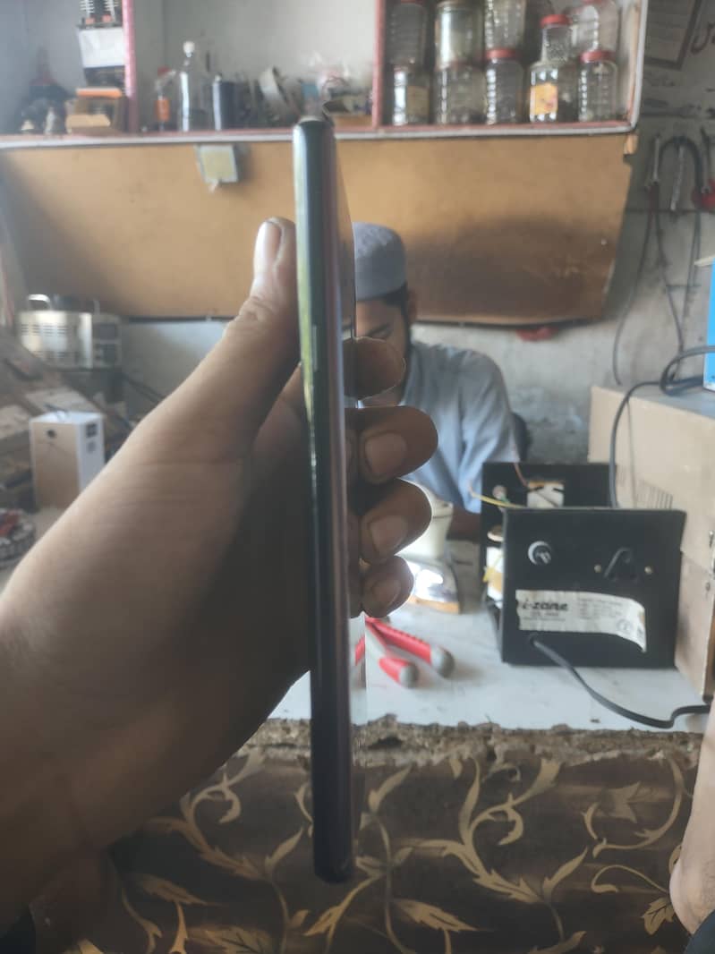 Samsung Mobile Note 9 1