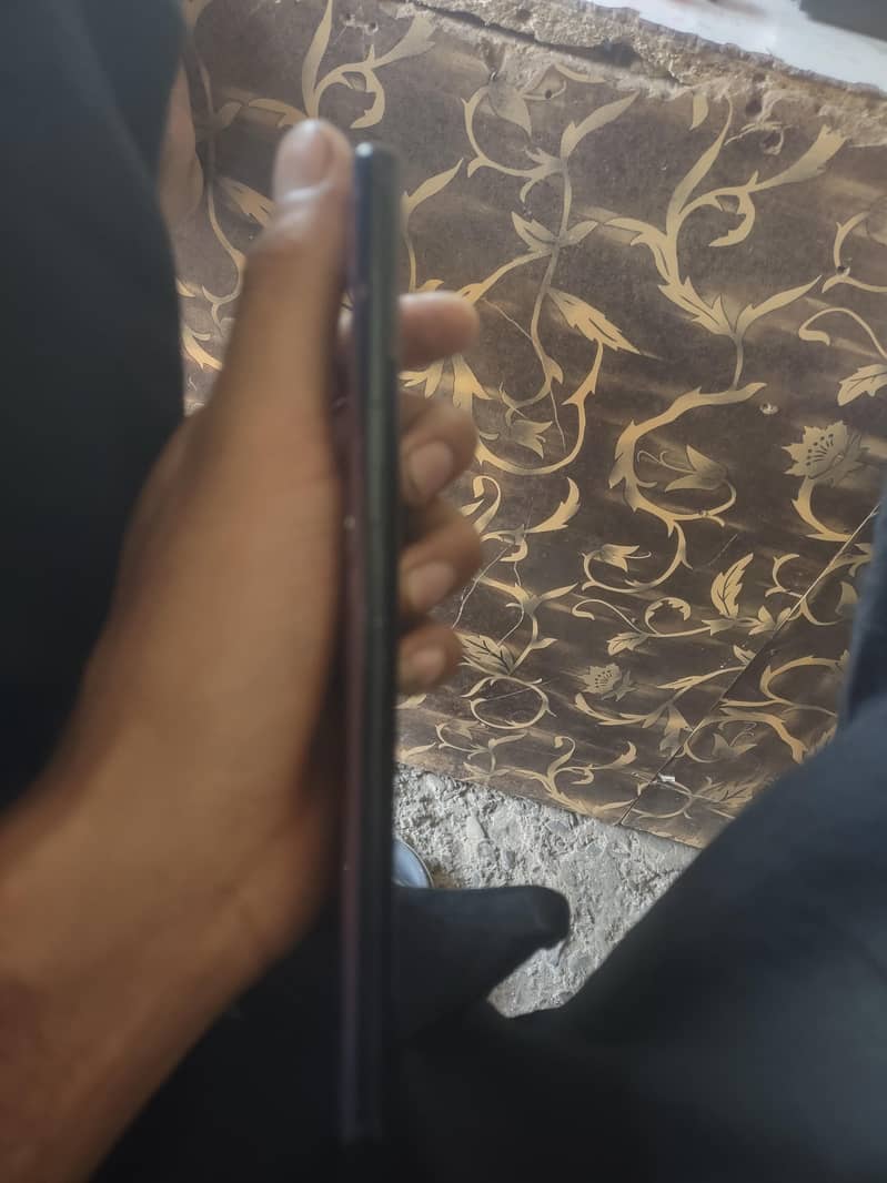 Samsung Mobile Note 9 6