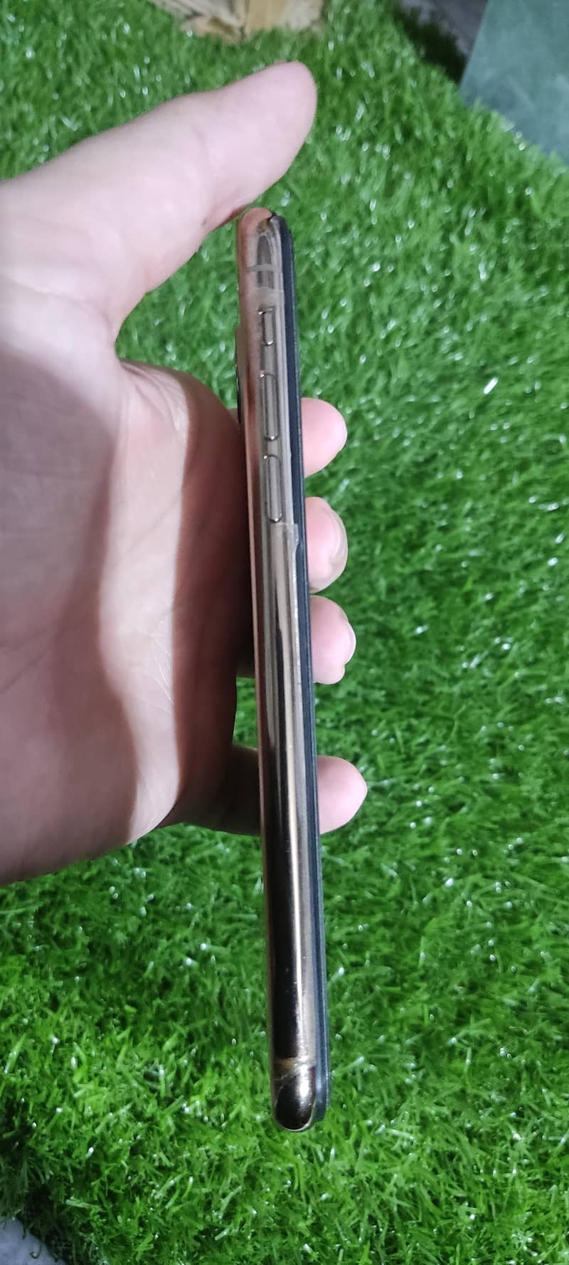 Apple iPhone 11 Pro Max 4