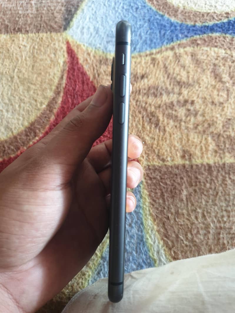 Apple iPhone 11 2