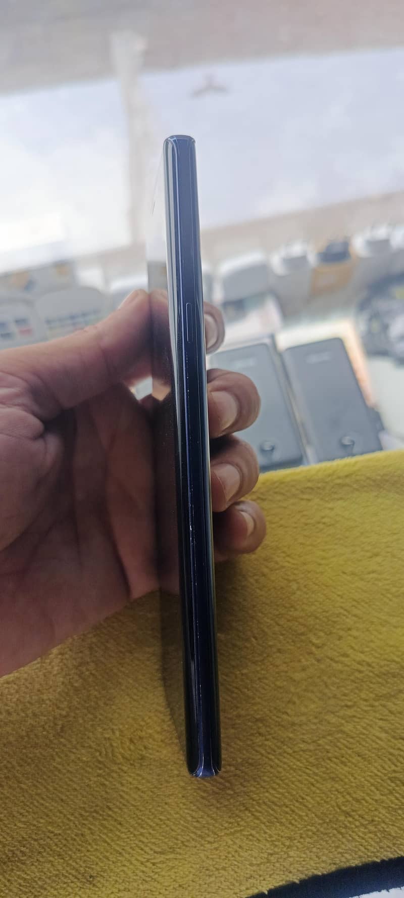 Samsung Mobile Note 9 4