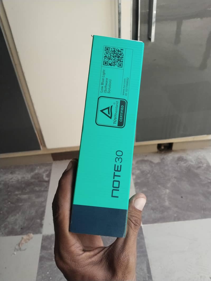 Infinix Note 30 12