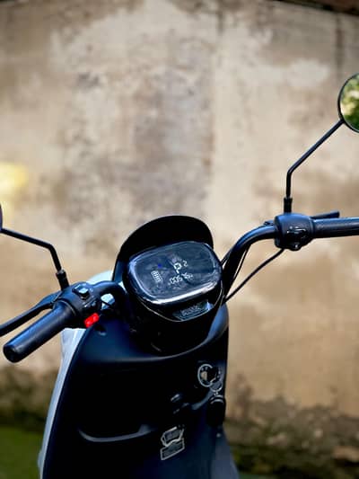 Metro T9 Eco Electric Scooter – Brand New