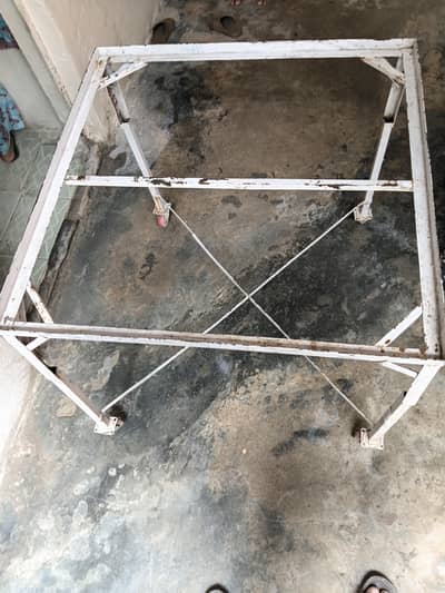 medium saiz room color stand