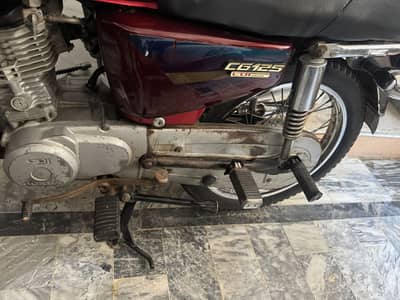 Honda cg125 2006 1st owner total geniune bike for sale