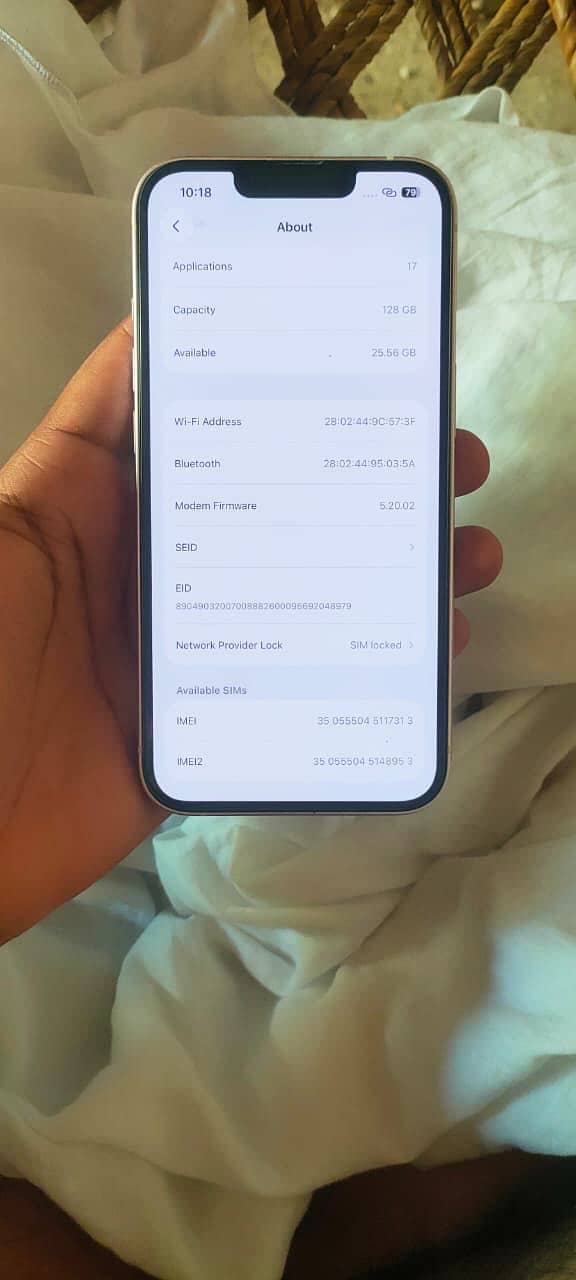 Apple iPhone 13 6