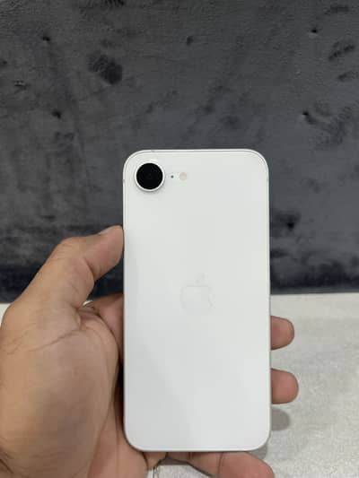 Apple iPhone 16e Jv
