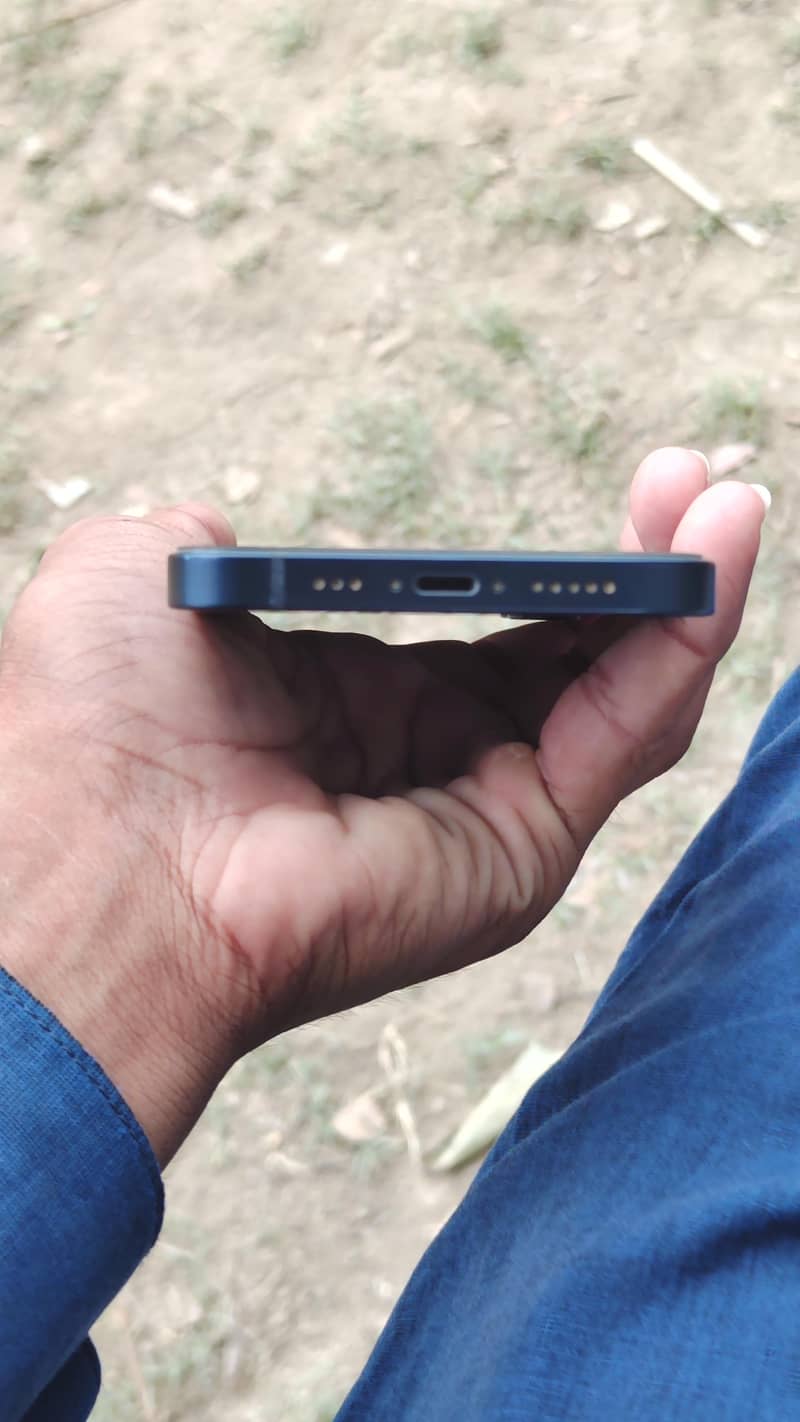 Apple iPhone 12 5