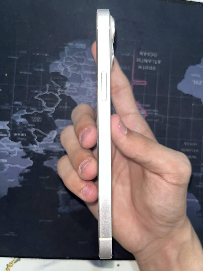 Apple iPhone 14 plus 3