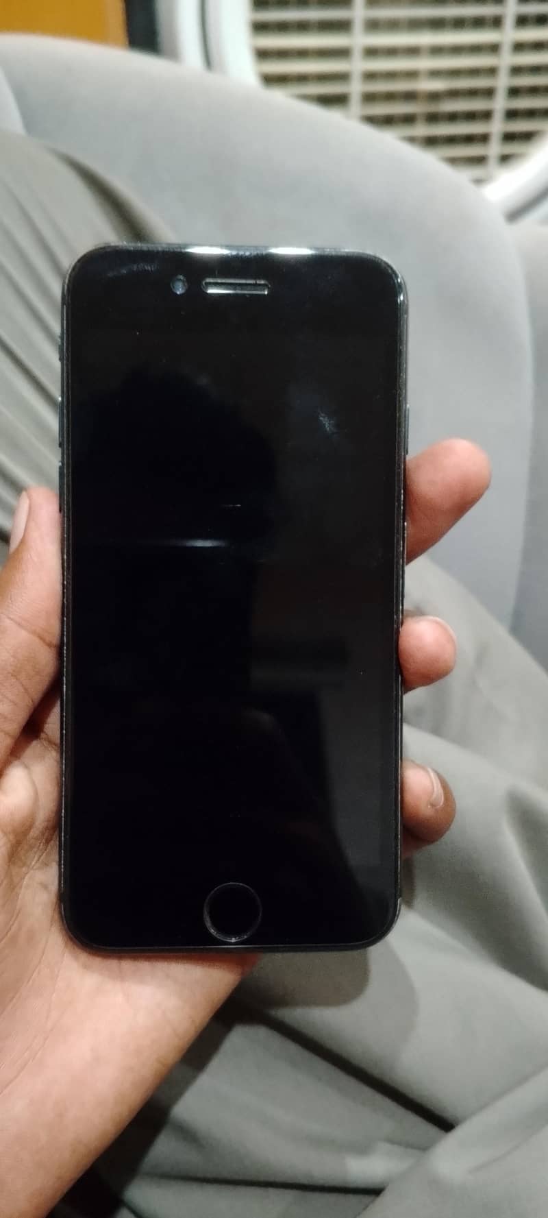 Apple iPhone 7 2