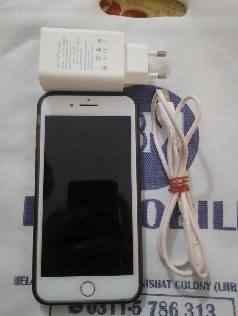 Apple iPhone 7 Plus 0