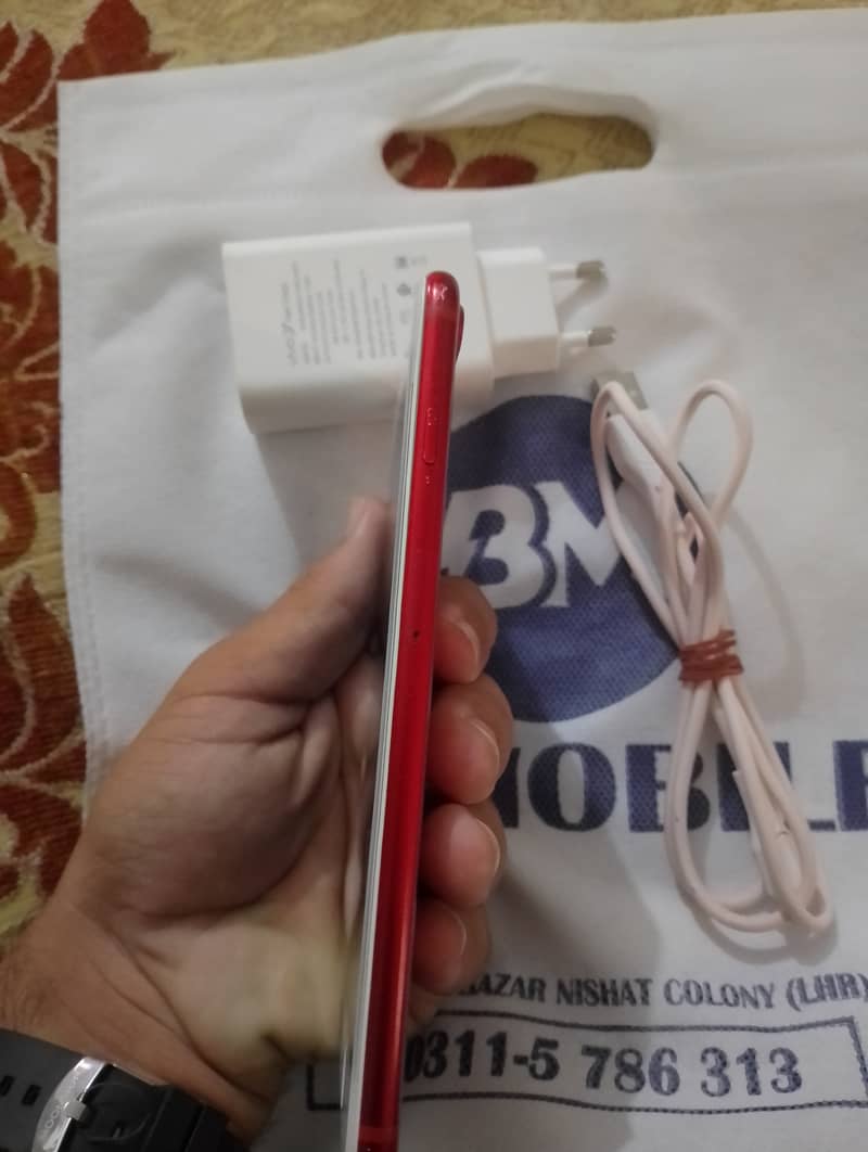 Apple iPhone 7 Plus 6