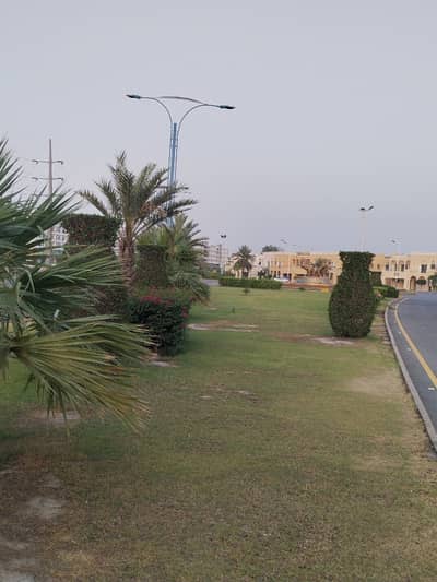 9 Marla Possession Utility Paid Plot Number 674 H, At Park T For Sale