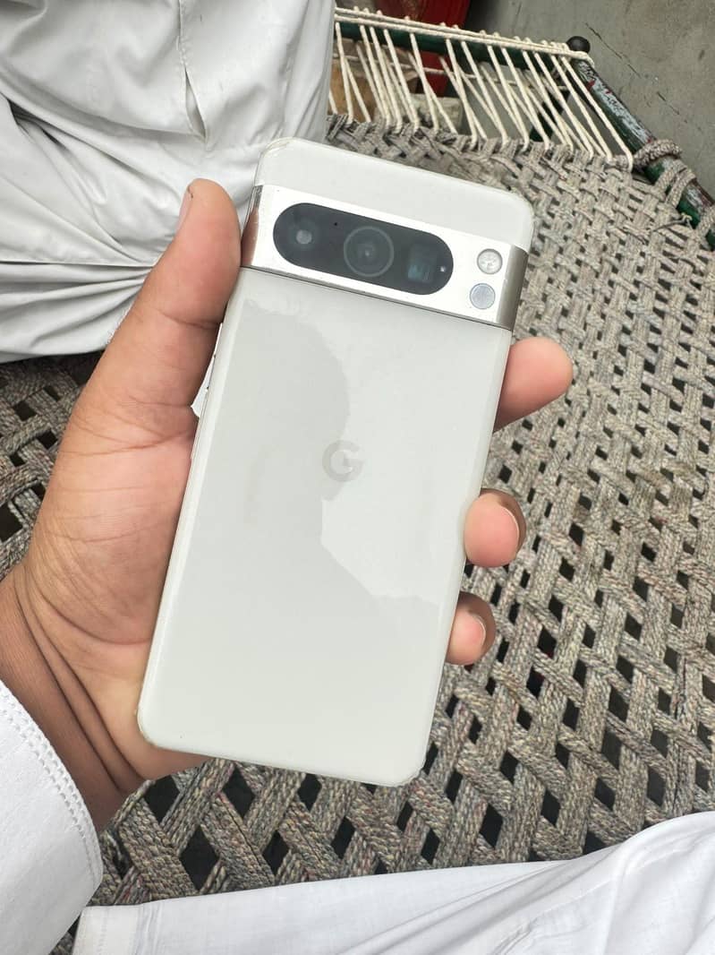 Google Pixel 8 Pro 0
